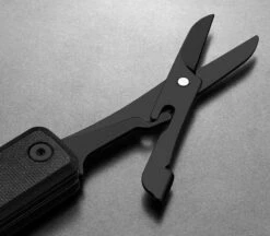 The Ellis Allblack Serrated -Messer World Ellis All Black Serrated Mood 4 1280x1280