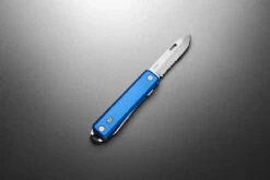 The Ellis Cerulean Serrated -Messer World TJB Ellis Cerulean Serrated 1280x1280