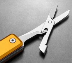 The Ellis Canary Serrated -Messer World james brand ellis cannary 1280x1280